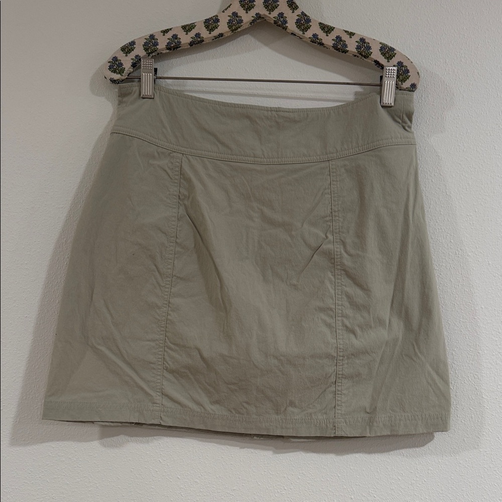 Royal Robbins Tan Skort